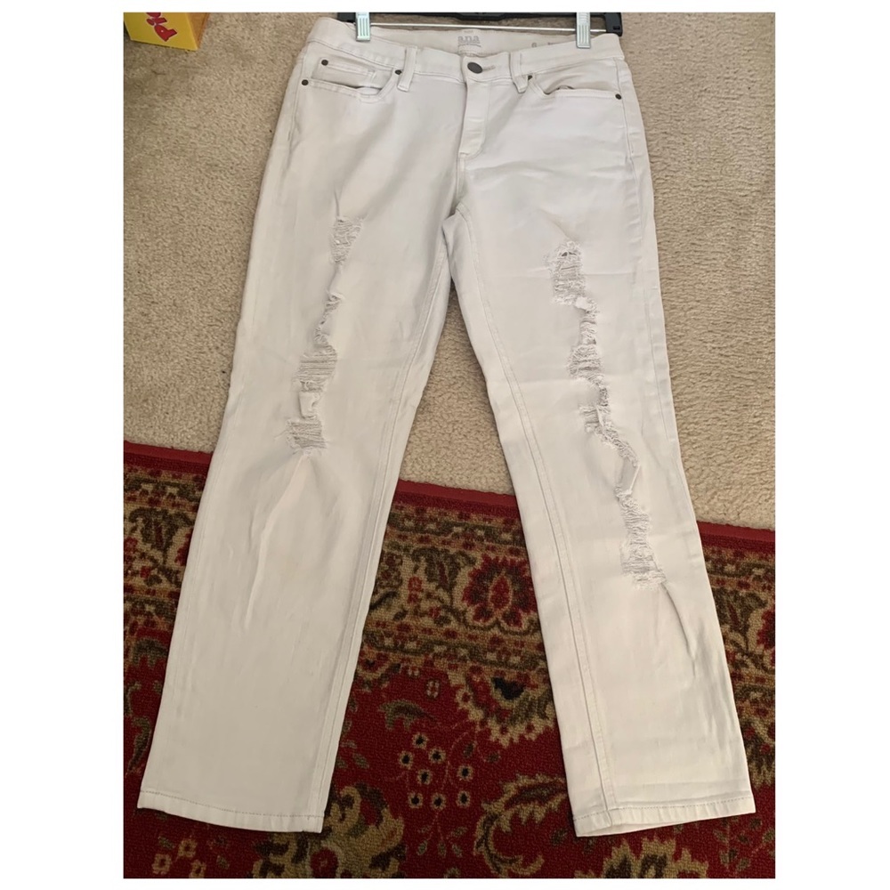 Skinny boyfriend crop white jeans